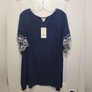 3xl Crown and Ivy Top